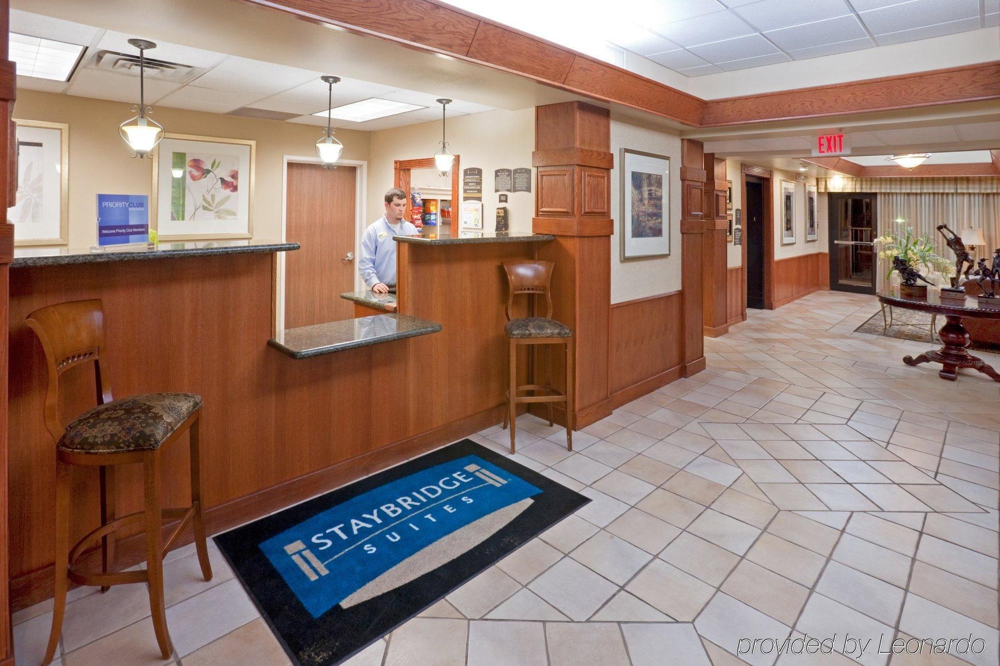 Staybridge Suites Lubbock-University Area By Ihg Exterior foto