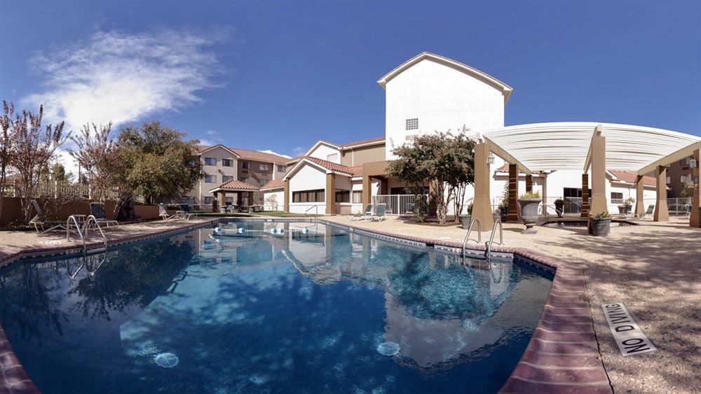 Staybridge Suites Lubbock-University Area By Ihg Exterior foto